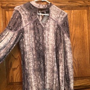 Jessica Simpson python print shirt!